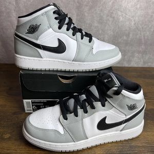Nike Air Jordan 1 Mid Light Smoke Grey Black White 554725-092 Size 6 Youth 7.5W